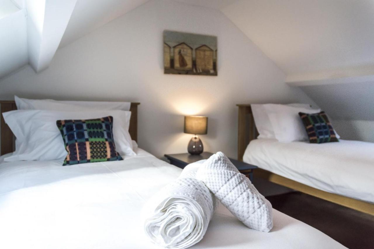 Foxglove - Luxurious Barn Conversion - Blossom Farm Johnston Exterior foto